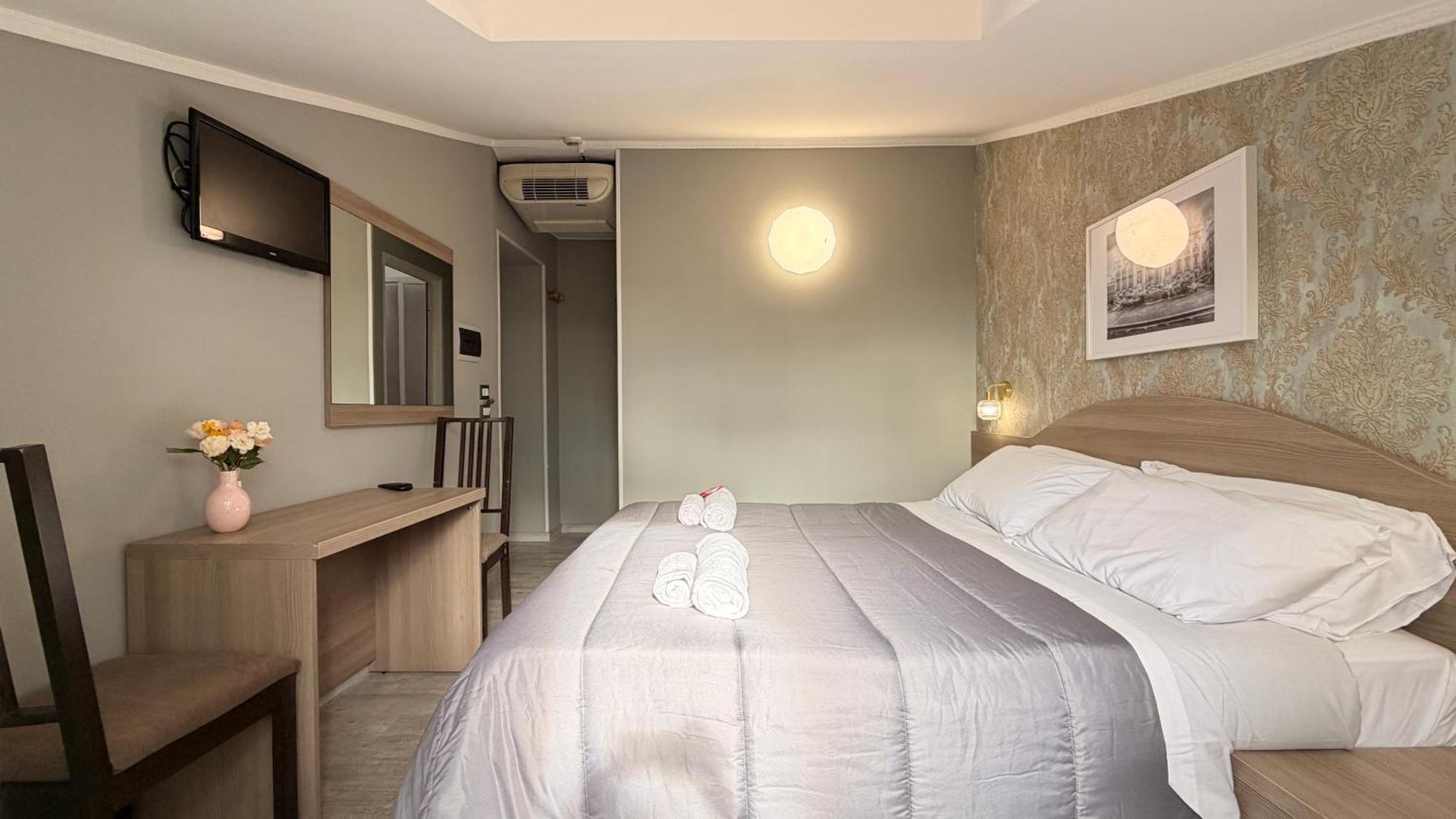 Double or Twin Room Balcony