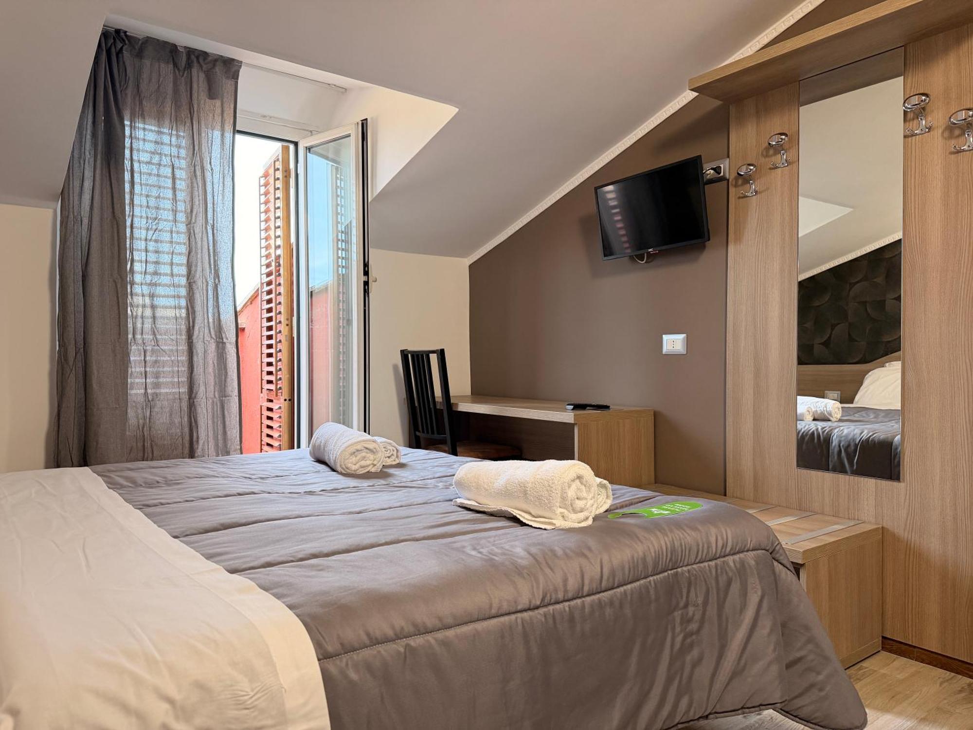 Double or Twin Room Balcony