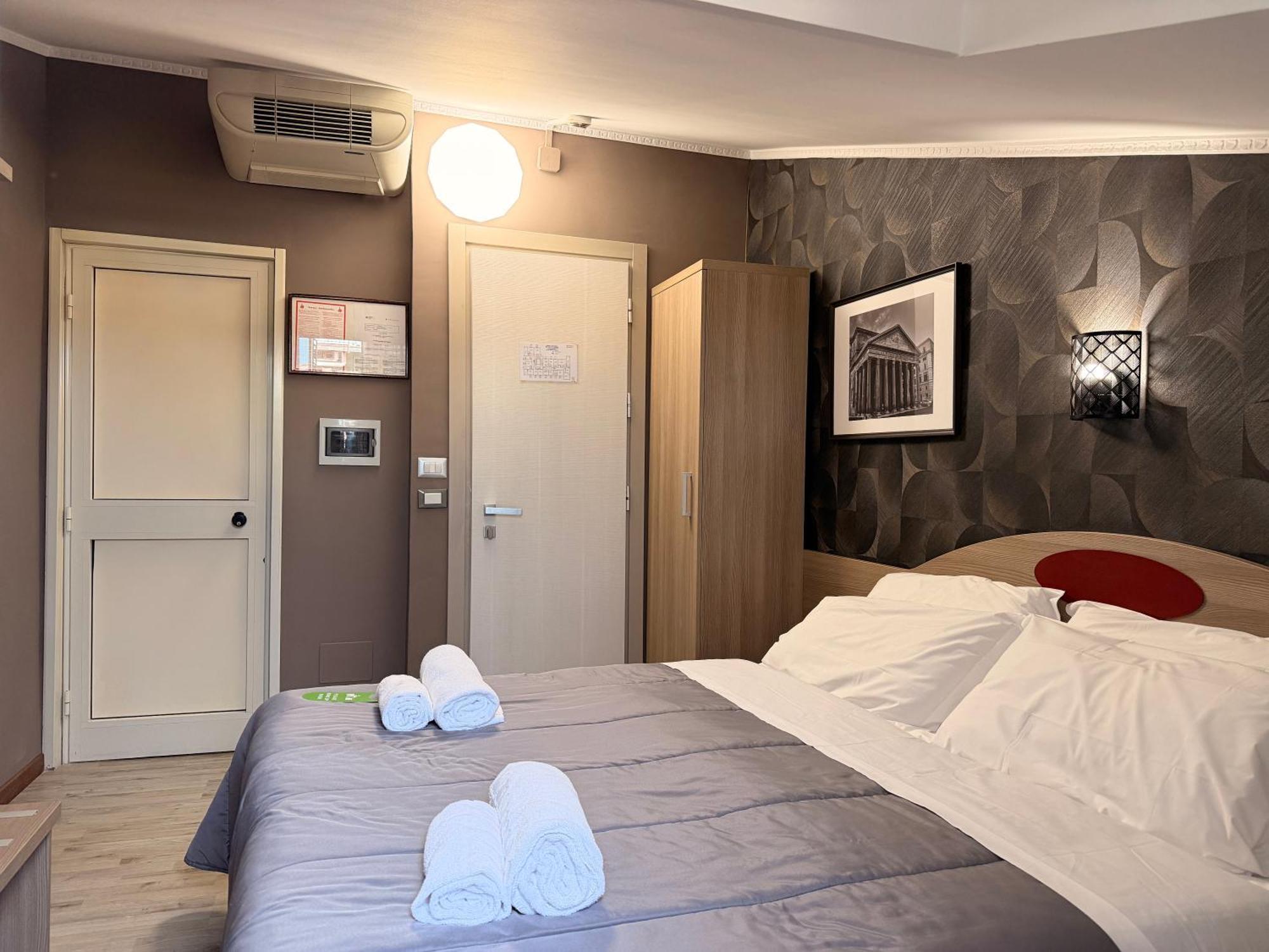 Double or Twin Room Balcony